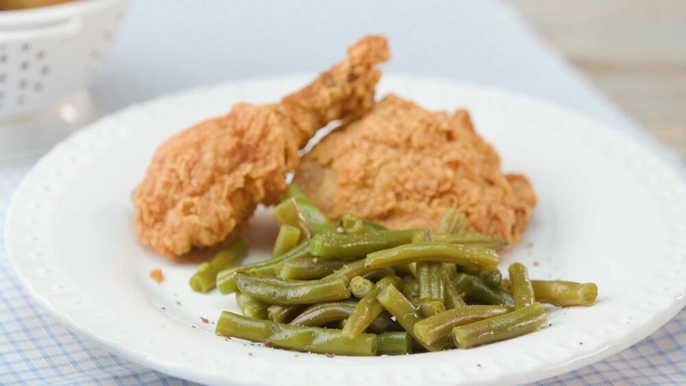 Fried Chicken And Side Dish As a Green Beans
